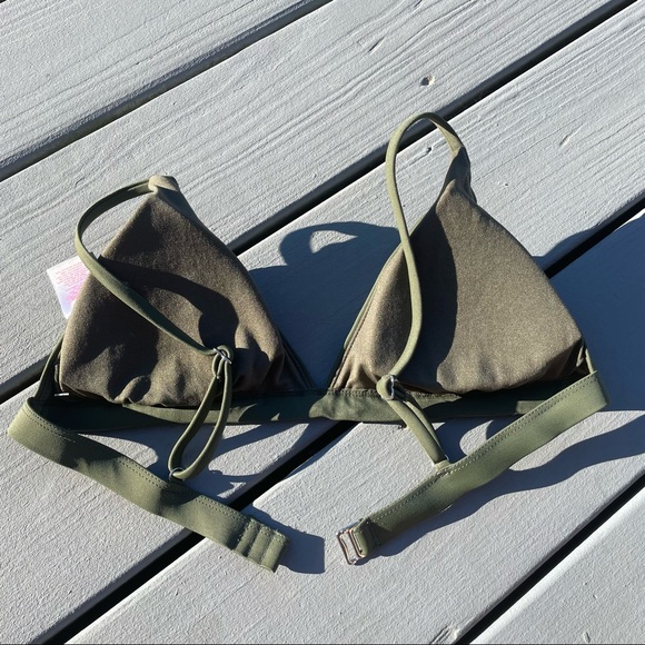 Xhilaration  green bikini top - Picture 2 of 3